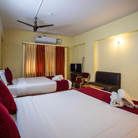 Hotel Vyshak International 마이소르 외부 사진